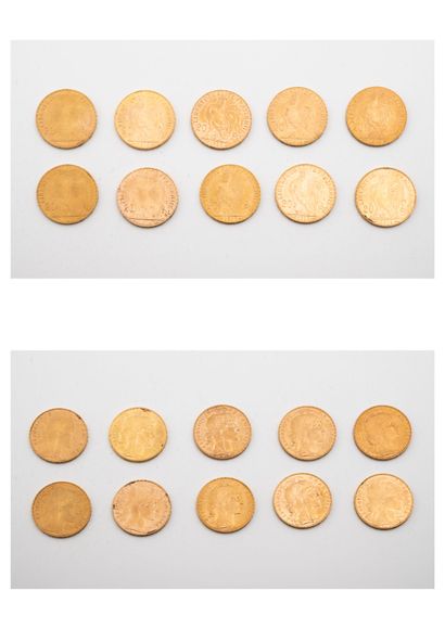 France Lot de dix pièces de 20 francs or, 1908 (x2), 1909 (x2), 1911, 1913 (x2),...