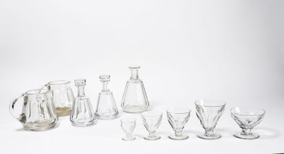 BACCARAT Part of service of crystal glasses model Talleyrand including :

- 7 liqueur...