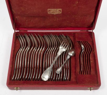 CHRISTOFLE, CARDEILHAC.... Lot of silver plated cutlery, with nets, including : 

-...