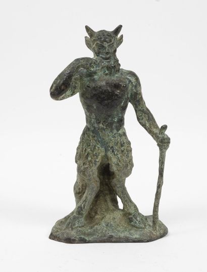 Dans le goût de l'ANTIQUE God Pan.

Proof in bronze with green patina.

H. 23.5 cm....