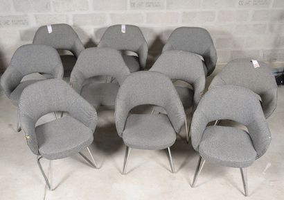 Eero Saarinen (1910-1961) Lot de 10 fauteuils Conférence.

Modèle conçu en 1957.

Structure...