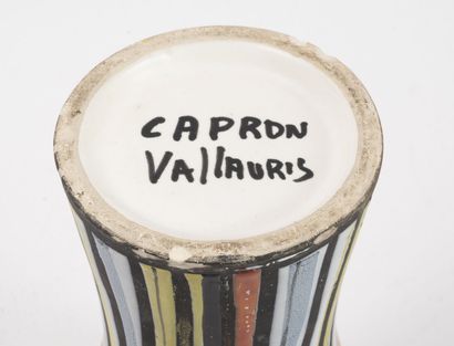 ROGER CAPRON (1922-2006) VALLAURIS Vase diabolo.

En céramique émaillée polychrome...