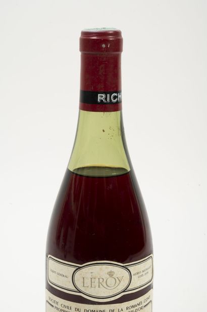Richebourg 1 bouteille, 1975.

Domaine de la Romanée-Conti.

Numérotée 6652.

Niveau...
