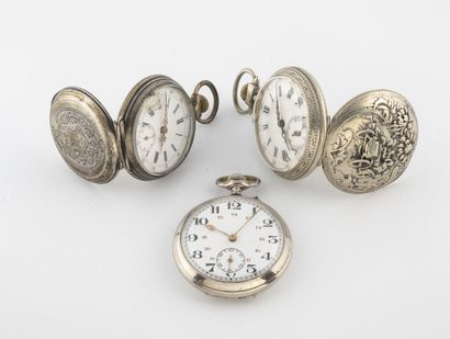 null Silver pocket watch (min. 800).

Back cover centered with a medallion surrounded...