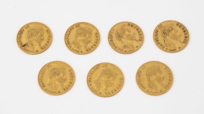 France Lot de sept pièces de 10 francs, or, Napoléon III tête nue et laurée, Paris,...