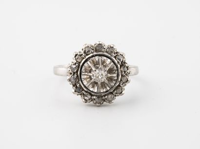 Daisy ring in white gold (750) centered on...