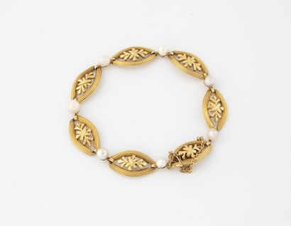Yellow gold (750) bracelet with hollowed-out...