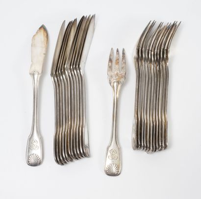 FRIONNET François Twelve silver plated fish cutlery, palmette pattern, numbered S.L.C.

Hallmark...