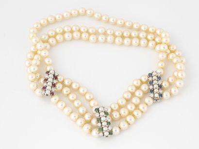 
Necklace with three rows of white cultured...