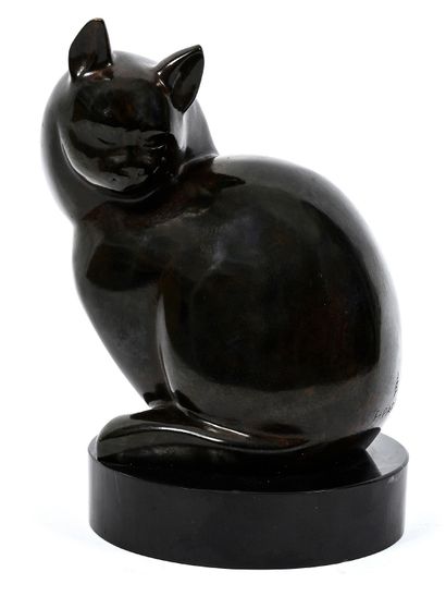 Ferdinand PARPAN (1902-2004) Chat assis,1998.
Épreuve d'artiste en bronze patine...