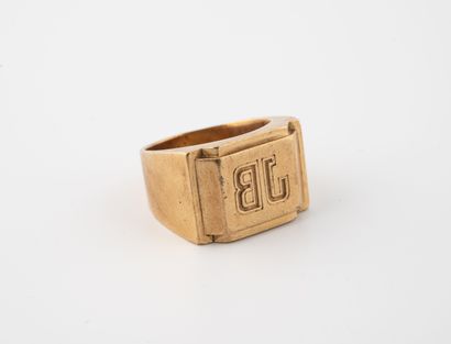 Ring in yellow gold (750) with square plate...
