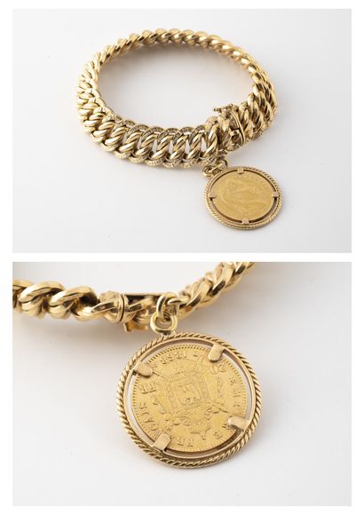 null Yellow gold (750) bracelet with stamped hollow American mesh holding a pendant...