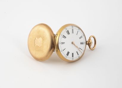 null Yellow gold (750) collar watch.

Back cover with radiating guilloche background...