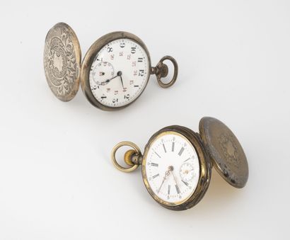 null Lot of two silver (800) and silver gilt (800) pocket watches. 

Back covers...
