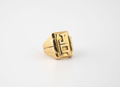 Chevalière in yellow gold (750), numbered...