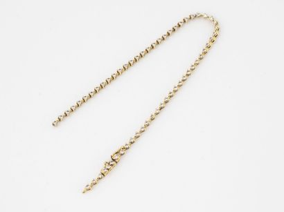 null Bracelet ligne en or jaune (750) orné en serti griffe de petits diamants de...