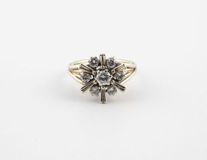 Yellow gold (750) star ring, formerly rhodium-plated,...