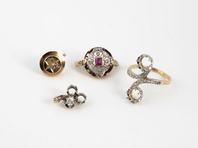 null Lot of jewelry in yellow gold (750) and platinum (850), consisting of a ring...