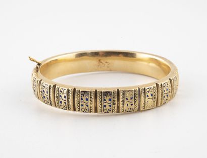 Yellow gold (375) opening bangle bracelet...