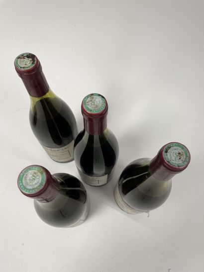 BEAUNE PREMIER CRU 4 bouteilles, 1972.

Niveau bas et très bas.

Frottements, taches,...