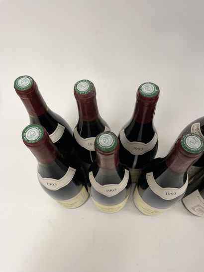 BOURGOGNE PASSETOUTGRAIN 5 bottles, 1989.

Ulysse Jaboulet.

Slightly low level.

Stains...