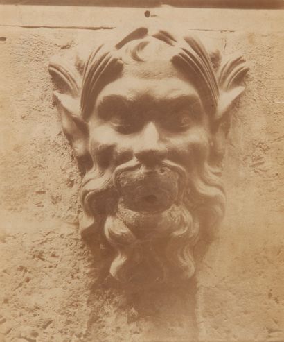 EUGÈNE ATGET (1857 - 1927) Mascaron de la fontaine Colbert, rue Colbert.

Tirage...