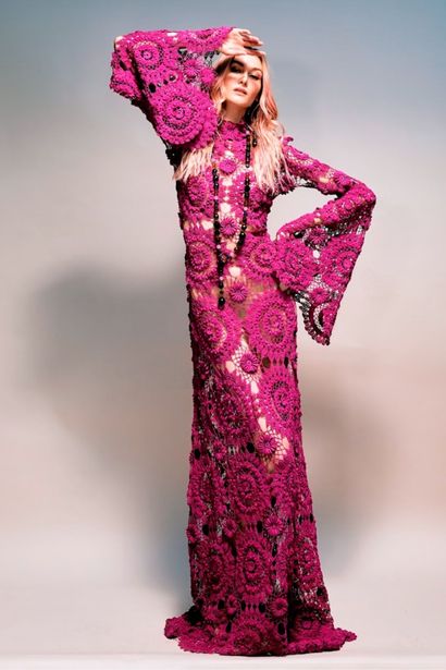 Robe "Dalma" Dalma" dress: seamless crochet bed throw, fuchsia dyed. T.38