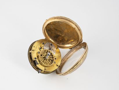 Julien LE ROY, à PARIS (1686-1759) Petite montre de gousset en ors de deux tons (750).

Fond...