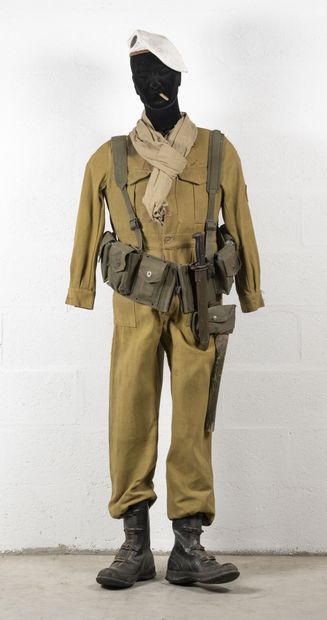 Mannequin of parachutist including:

White...