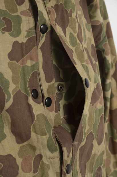 null Tenue para Indo comprenant :

-Veste USMC en toile camouflée HBT réversible....