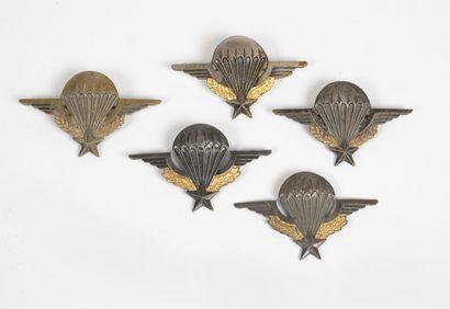 null Lot of 5 French parachutists patents.

2 numbered : 175295 Drago-Romainville...