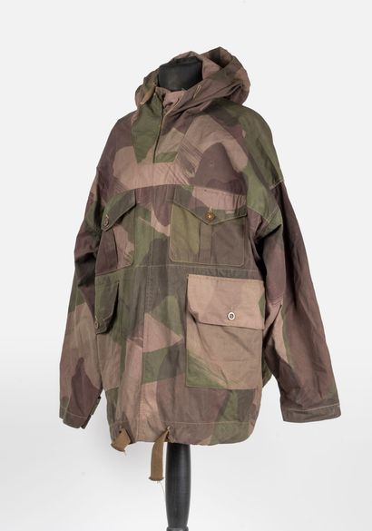 British Windproof set in camouflaged canvas...