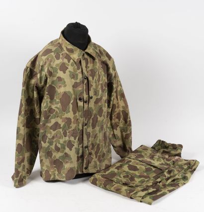 null Para Indo outfit including:

-USMC jacket in camouflaged HBT reversible canvas....