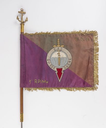 null Embroidered pennant of the CCS of the 1st R.P.I.Ma on wooden flagpole surmounted...