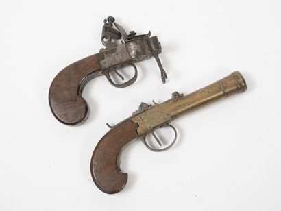 ANGLETERRE (?), début du XIXème siècle Pistolet de marine à coffre.

Canon lisse...