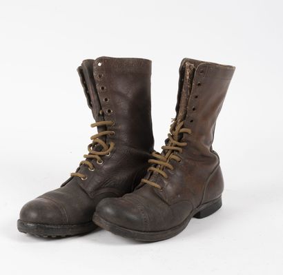 null Pair of American walking boots model 1948 in red leather, resoled and studded....