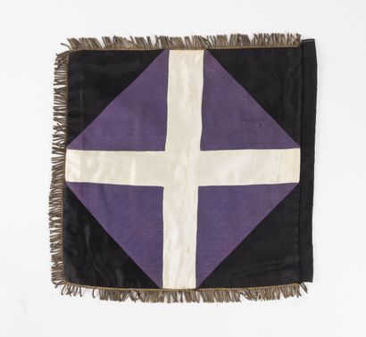 null Embroidered pennant of the 3rd Company of the 18th R.C.P. 

40 x 40 cm.