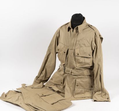 null Reproduction de tenue de saut US modèle 1942.

Pantalon et veste.

Taille XL.

Bon...