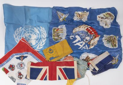  Lot de drapeaux et foulards dont drapeau ONU de la CEA du 9e RCP de 1979, drapeau...