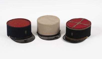 Lot of 3 Foreign Legion kepis, one of which...