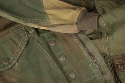 null Denison Smock in camouflaged canvas, 1st model with its label of the manufacturer...