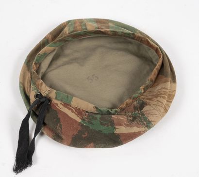 null Beret made in three parts with French camouflage canvas.

Size 55.