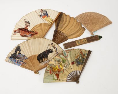 EUROPE, XIXème -XXème siècles Lot of fans :

- one broken with openwork wood and...
