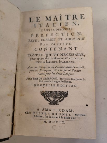 null 16 livres de différents formats, dont :

- L'année littéraire, 1765. Amsterdam,...