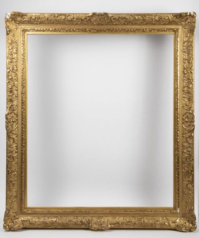 null Wood and gilded stucco frame.

Foliage : 79 x 93 cm.

Cracks, chips, accidents...