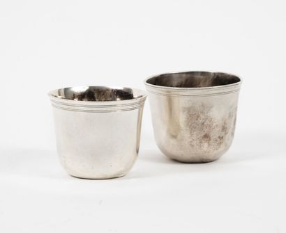 RENNES, première moitié du XVIIIème siècle Two small goblets, said round ass,

-...