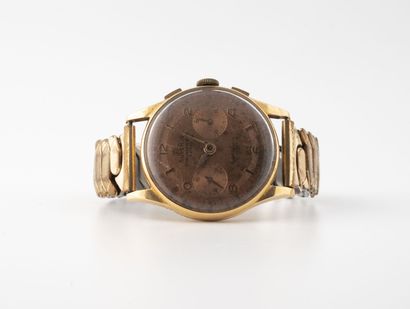 SUPERIO, Suisse Montre bracelet d'homme formant chronographe. 
Boîtier en or jaune...