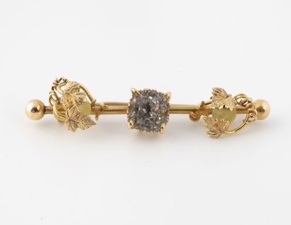 Yellow gold (750) barrette brooch with a...