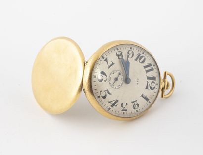 LIP Yellow gold (750) oval pocket watch.

Back cover plain and numbered 404286.

Dial...