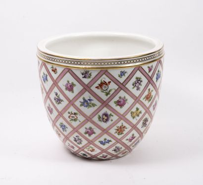 null Porcelain cover pot with polychrome decoration of flowers and pink ribbon crosses,...